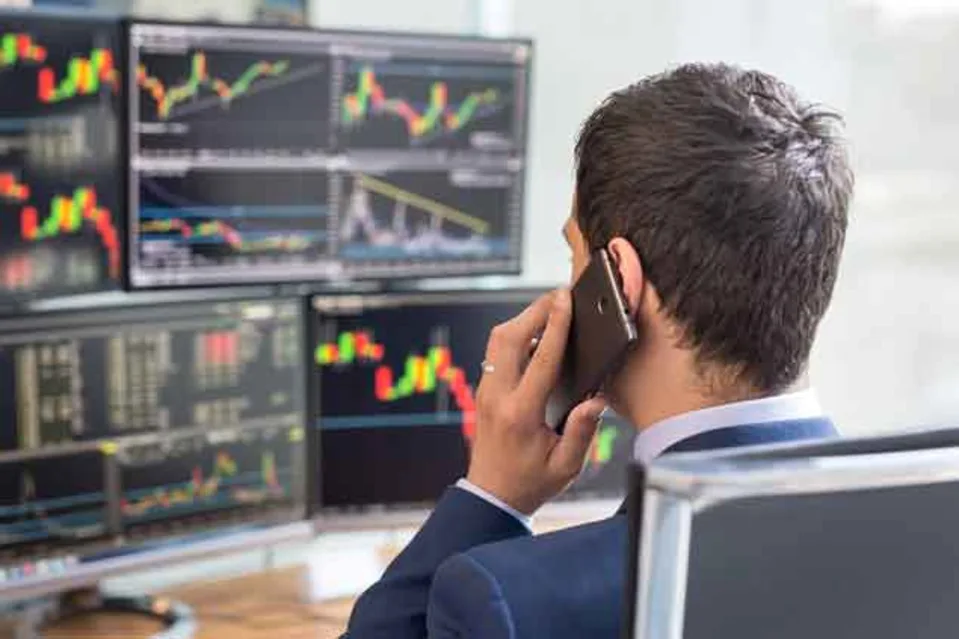 How Rising Gold Prices Affect Gold Miner ETFs